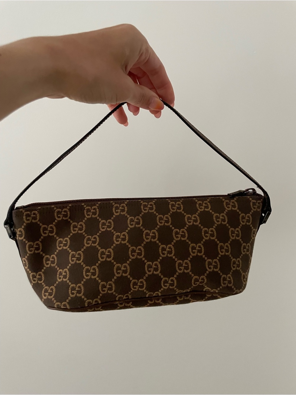 Authentic Vintage Gucci Brown GG Canvas Top-Handle Pouch with Tan Monogram - Picture 2 of 12
